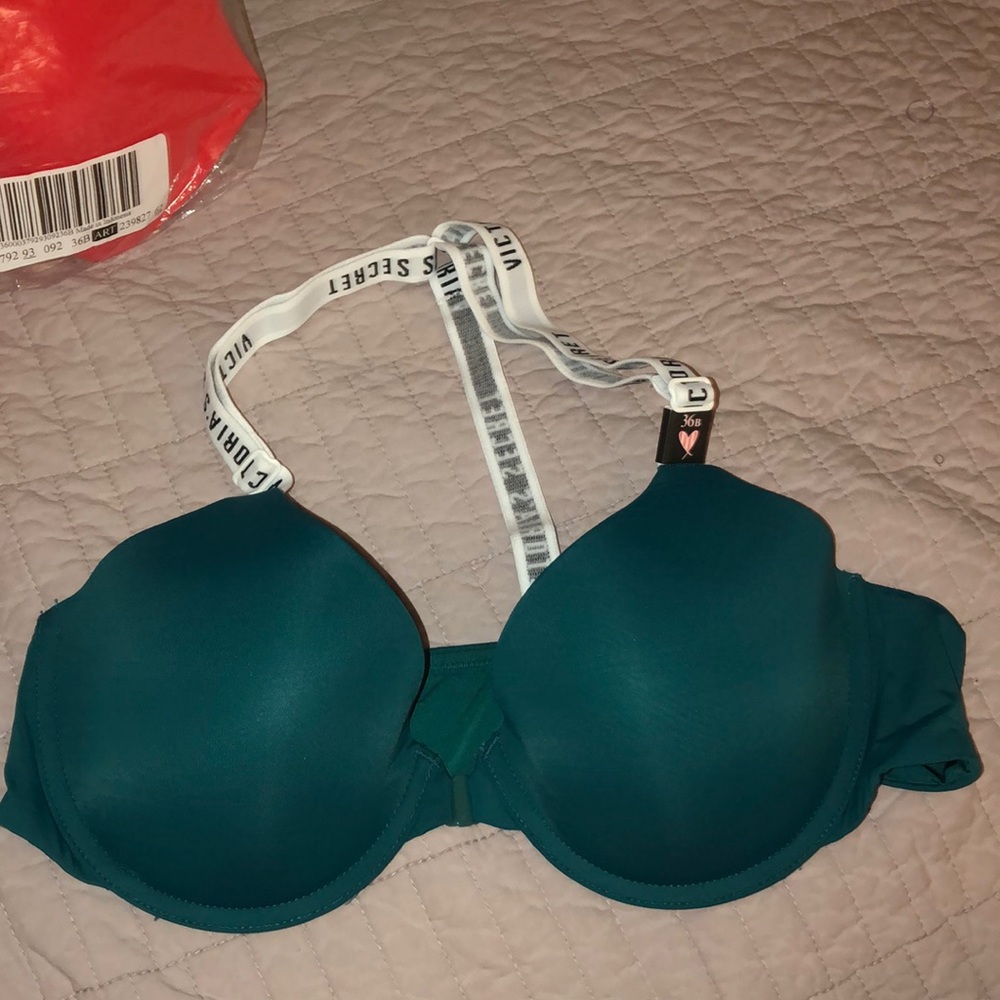 Victoria’s Secret T shirt Demi Racerback Bra